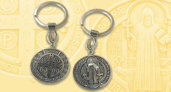 Richiedi il tuo portachiavi con la Medaglia di S. Benedetto!