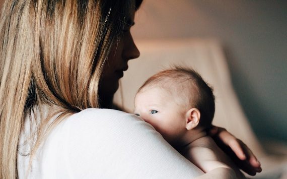 Due agili libretti sull’aborto e sul post aborto