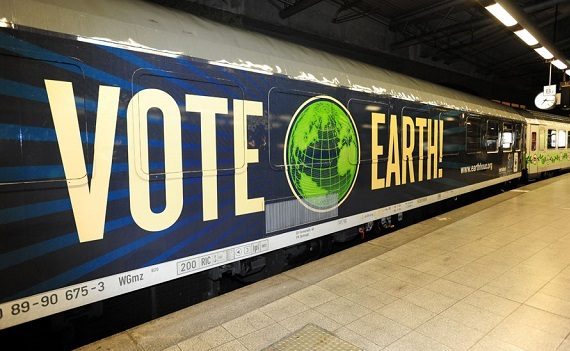 Chi paga gli eco-vandali di Ultima Generazione?