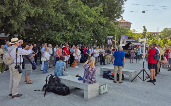 «Viva Cristo Re!». Successo a Milano del S. Rosario di riparazione per il “pride” Lgbt