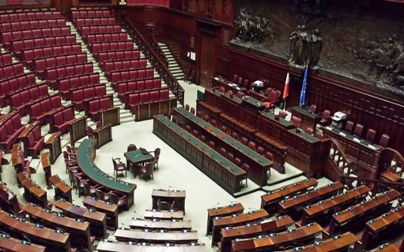 Presto “l’utero in affitto” sarà reato universale