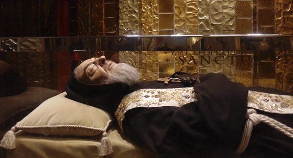 Padre Pio ascolta le tue preghiere. Lascia le tue intenzioni!