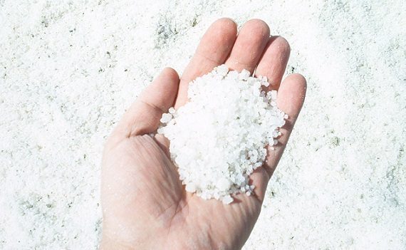 Eco-vandali blasfemi. E un sale senza sapore