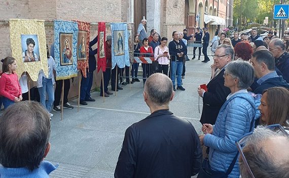 Mostra blasfema, clima intimidatorio. Ma la protesta non si ferma!