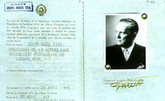 Via la medaglia a Tito!