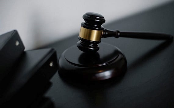 Adozione omosessuale nell’interesse del minore!