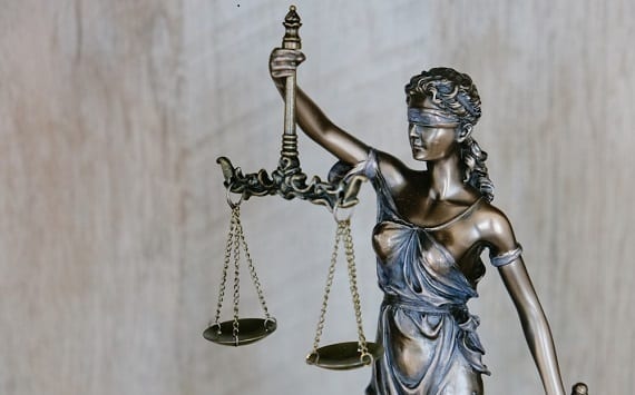 Corte costituzionale: serve legge sul fine vita e sui figli delle coppie omosessuali!