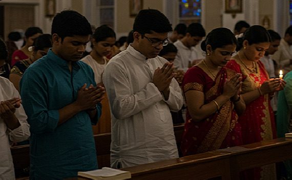 Espulsi, aggrediti e abbandonati: il prezzo della Fede per sei famiglie cristiane in India!