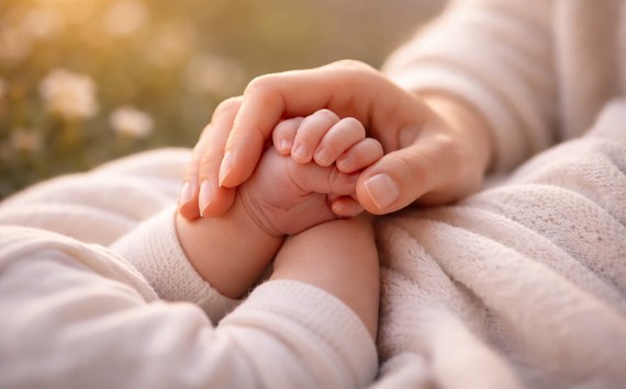 Samuele, Condannato a Morte dall’Industria dell’Aborto, si Succhiava il Pollice... Il piccolo Samuele, condannato a morte dall’industria dell’aborto, si succhia il pollice