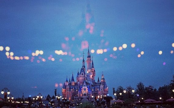 Lgbt: lo scontro fra DeSantis e la Disney