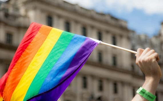 Contro il dilagare dell’ideologia Lgbt nelle parrocchie urge un apostolato della Verità!