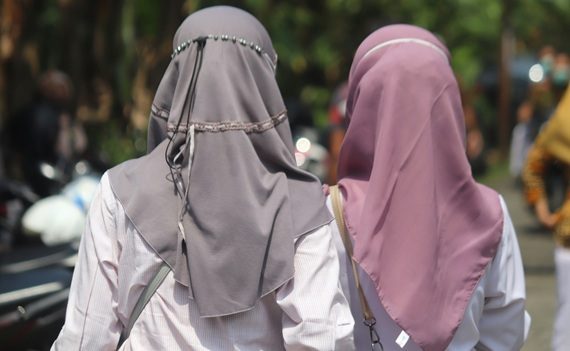 La jihad dilaga nelle nostre scuole! Genitori, attenti!