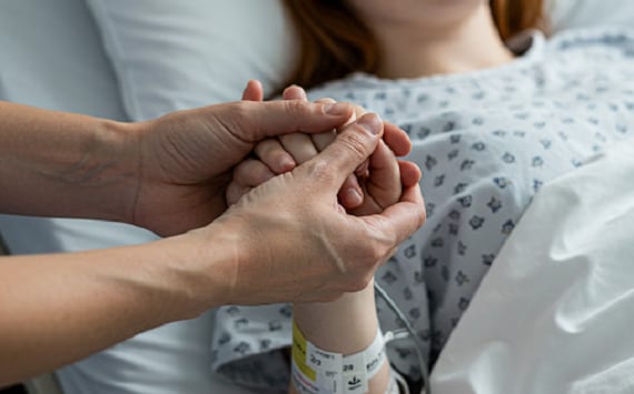 Autorizzata l’eutanasia di Noelia. Contro il volere del padre. Fermiamo questa barbarie!