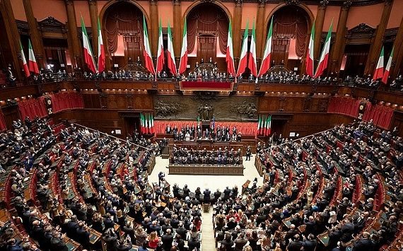 Utero in affitto reato universale (la Camera approva)